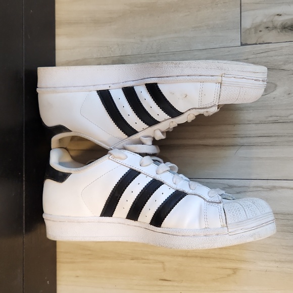 Adidas Superstar Shoes - Picture 5 of 7